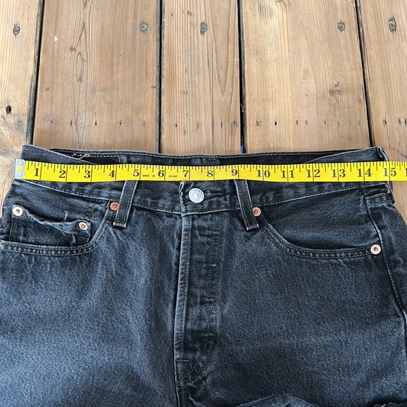 Vintage Black Levi’s 501 Cut Off Shorts size 30 - Picture 8 of 8